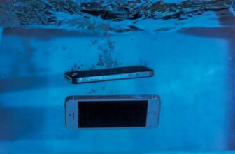 How Do Water-Resistant Smartphones Work?